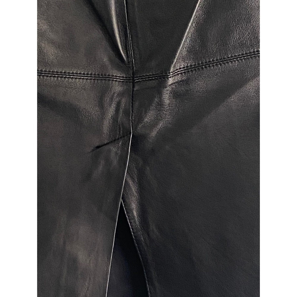 Classic Talbots Lambskin Leather Straight Pencil Skirt
Size 8 - Picture 6 of 10